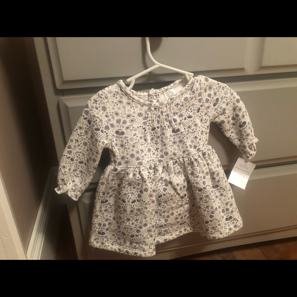 Cute long sleeve dress for your little girl!
